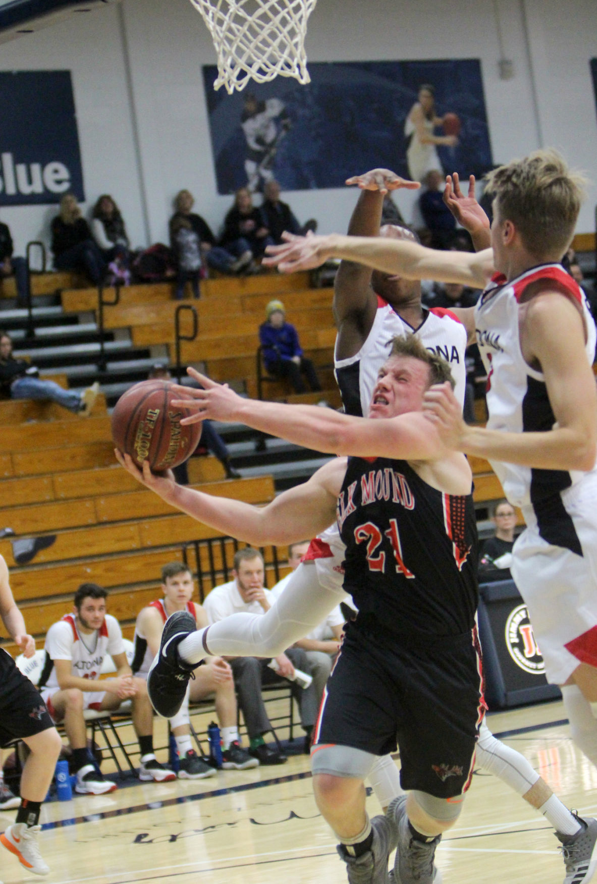 Elk Mound boys basketball vs Altoona 12-1-18